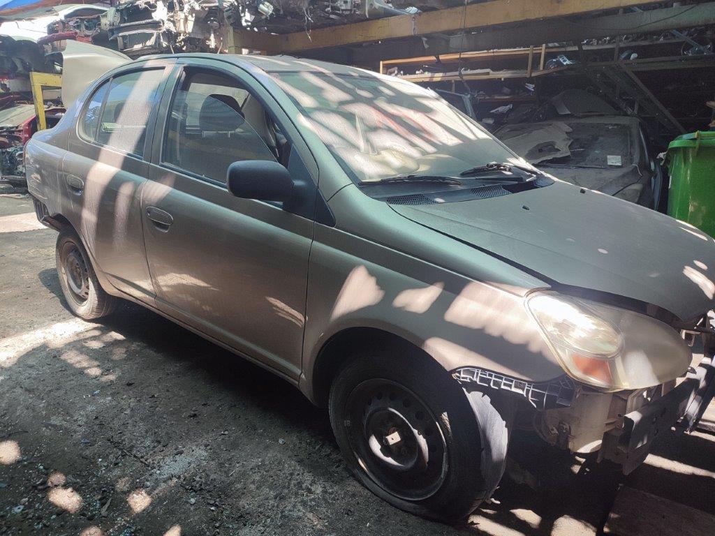  Toyota YARIS 2000    EN DESARME